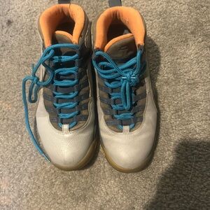Retro 10 bobcats size 9
